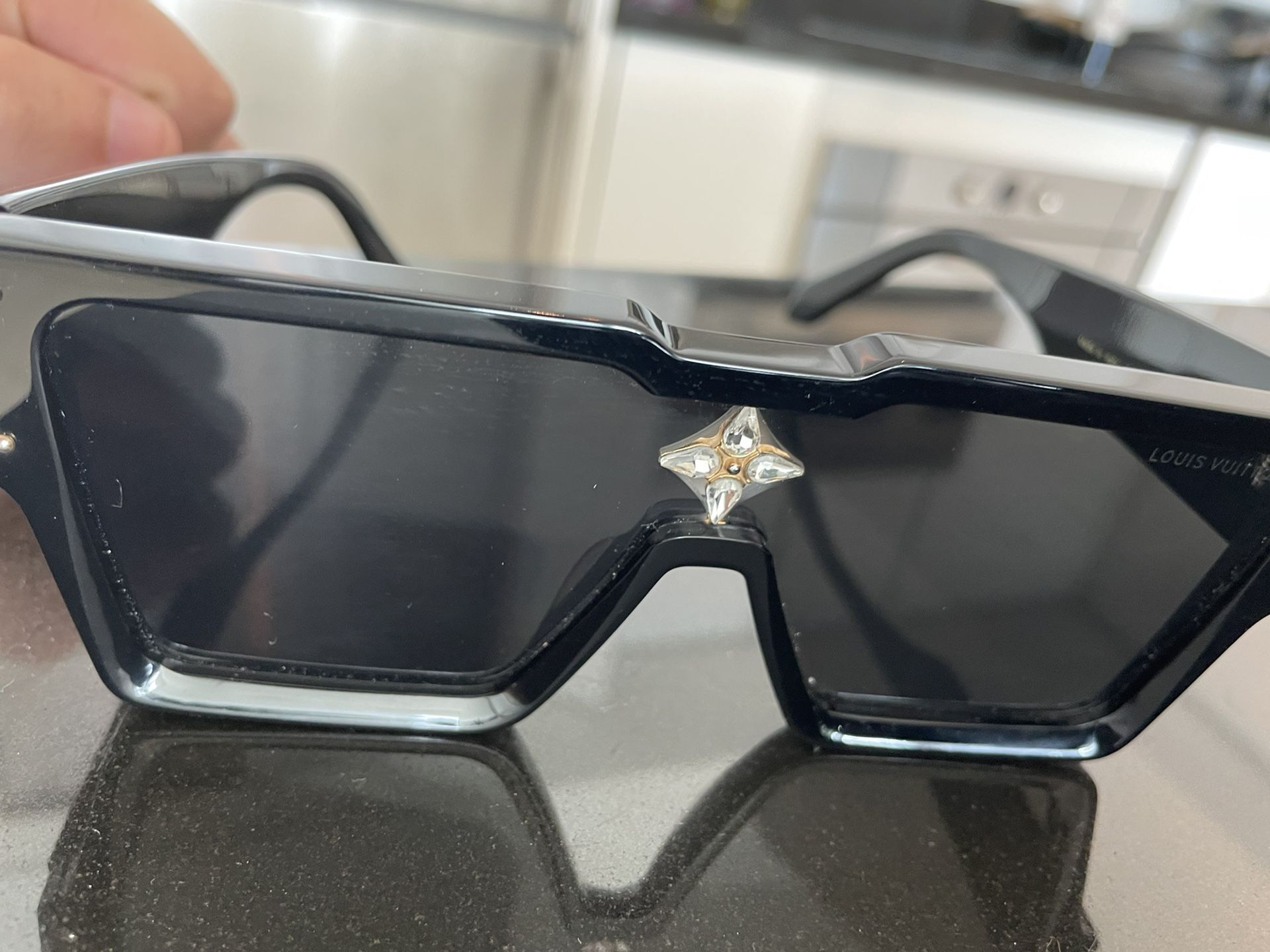 Louis Vuitton Glide Sunglasses for Sale in Tampa, FL - OfferUp