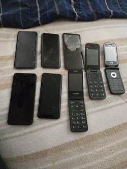 11 Broken Or Retired Phones $50