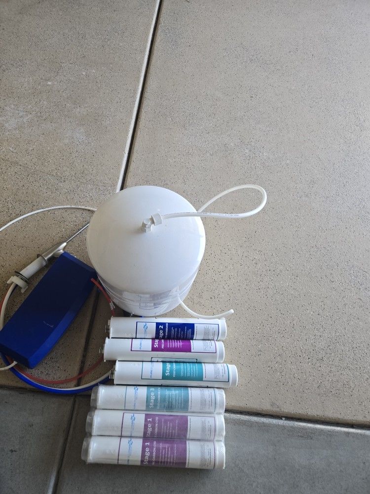 Complete Reverse Osmosis Excellent Condition