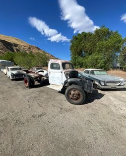 1947 Ford 1 ton flat bed