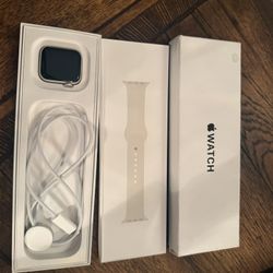 Apple Watch SE 40mm – Works Perfect – Clean