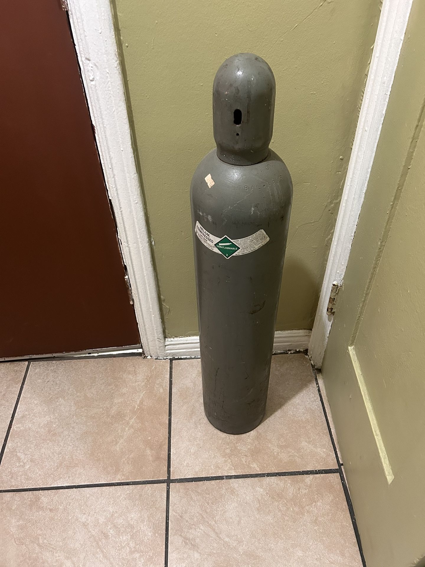 Helium tank