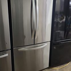 LG French Door Refrigerator W33
