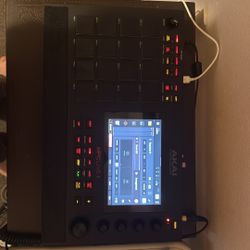 Akai MPC Live 2