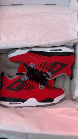 Jordan 4s