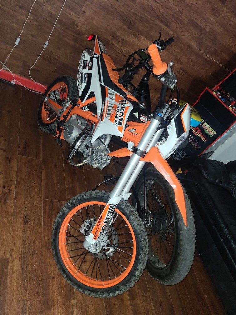 125cc Dirtbike W/ Nibbi Racing Carburetor