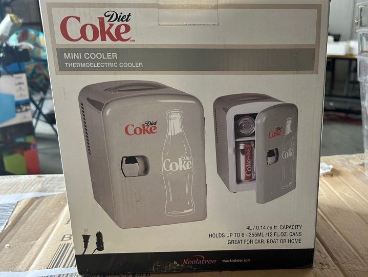 Diet Coke 6 Can Mini Fridge Portable 4L Mini Cooler Travel Compact Refrigerator