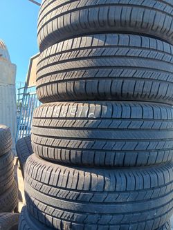 Vendo 4 Llantas Usadas 215 60 16 Michelin