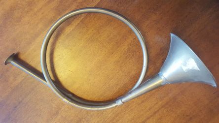 Metal horn