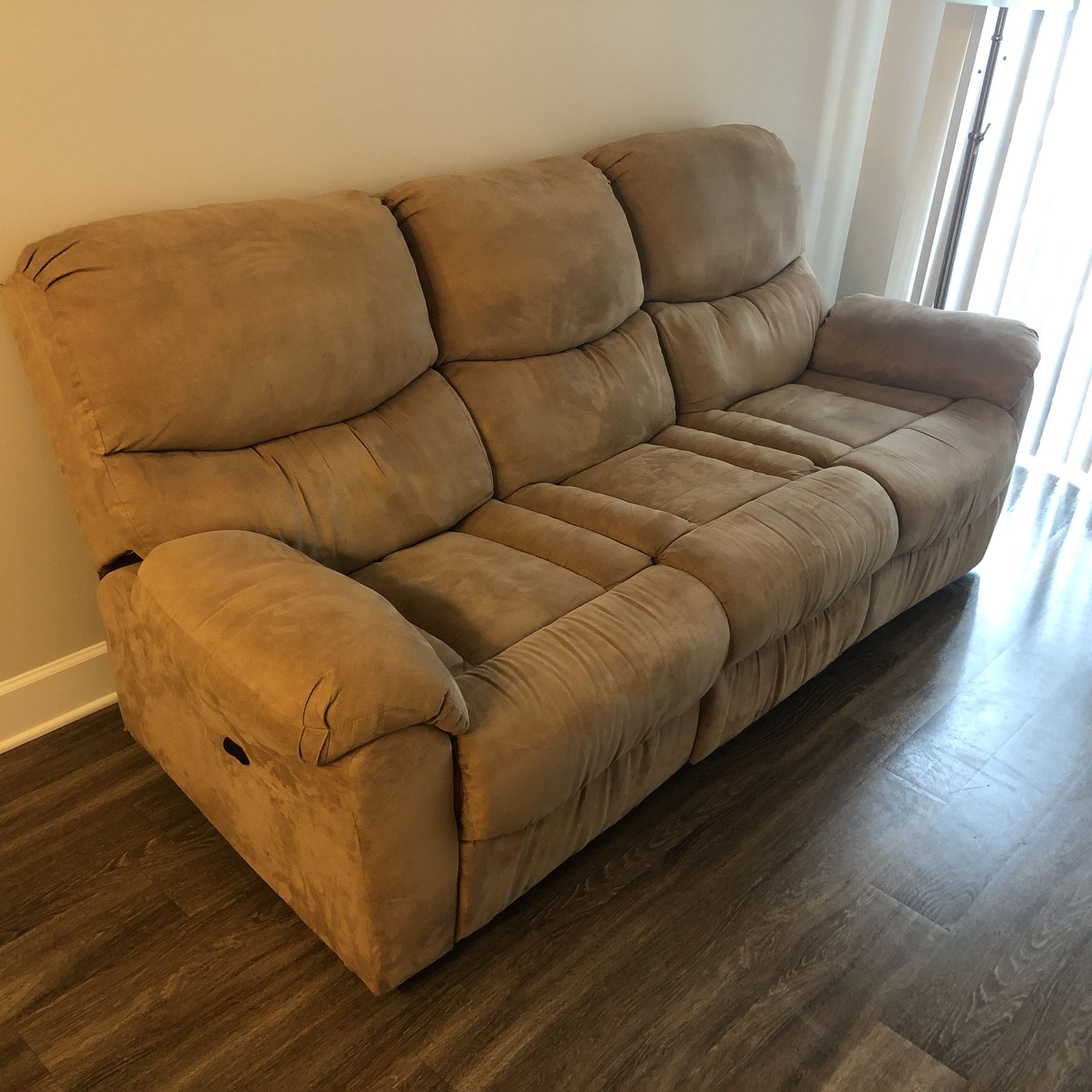 Couch with electric recliners