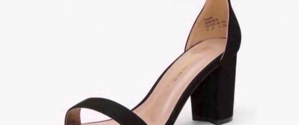 DREAM PARIS SIZE 6.5 BLACK SUEDE HEELS