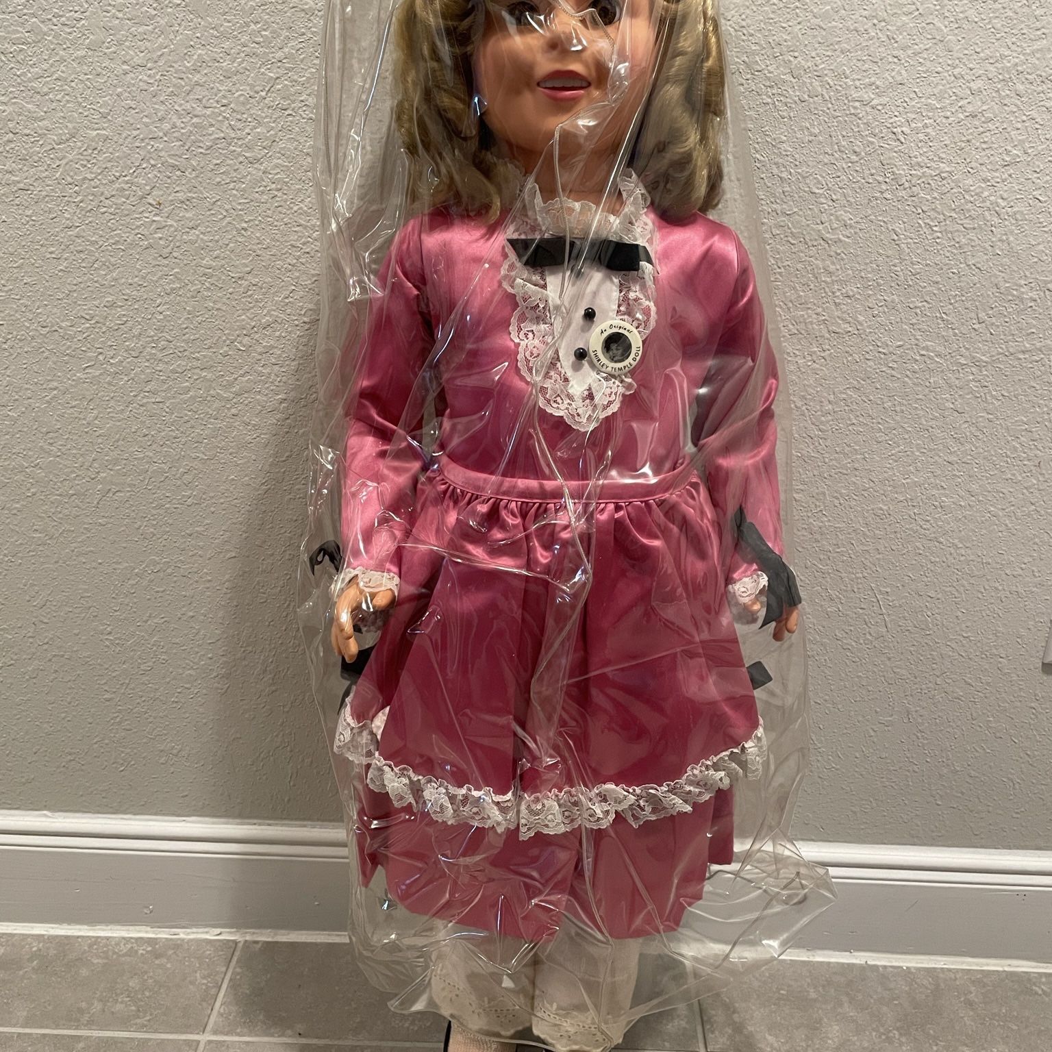 shirley temple pink dress My Shirley Temple Dolls #shirleytemple #shirleytempledolls #shirleytemplecollection #compositiondoll #compositionshirleytemple