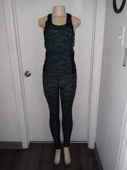 New women’s 2 piece set available in size S/M and L/XL