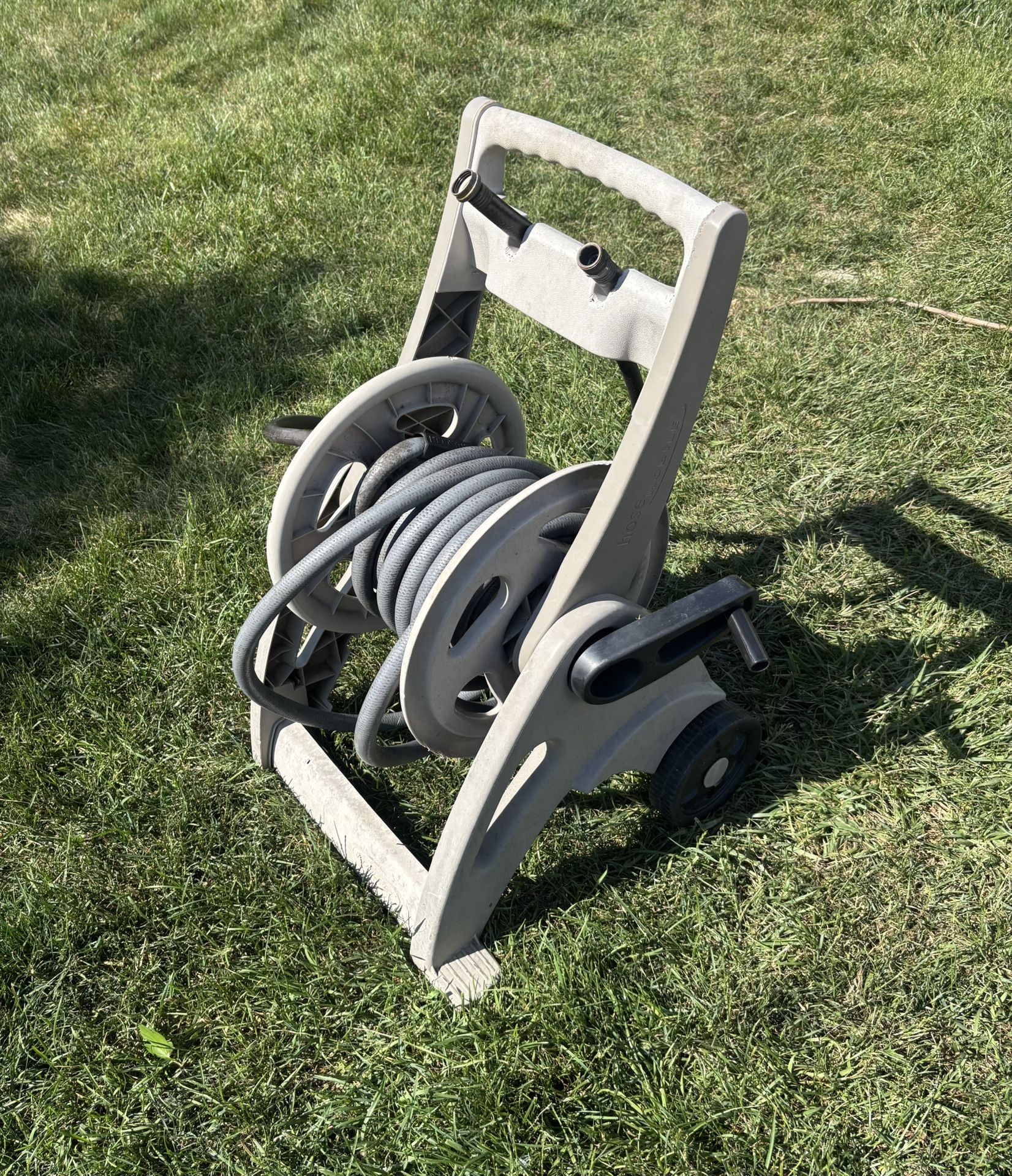 Suncast Hose Reel with 25’ Feet of Hose 