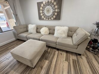 Cream / Tan Ashley Modular Sectional Sofa Couch Ottoman Very Comfy, Modern, Functional