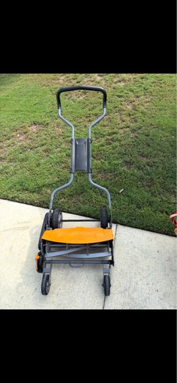 Fiskars Reel Mower