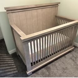 Soho Baby Hampton 4-in-1 Convertible Crib