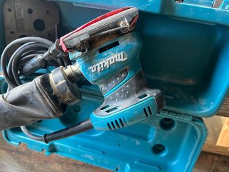 Makita Palm, sand
