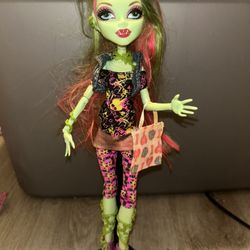 Monster High Signature Wave 4 Venus McFlytrap