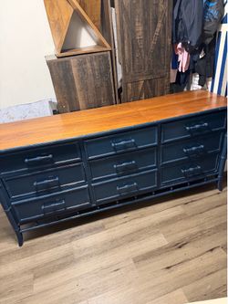 9 - Drawer dresser