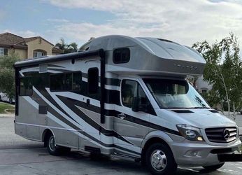 Mercedes-benz Winnebago Itasca 24g
