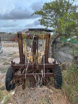 Old Forklift for Parts or Repair