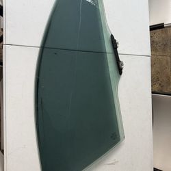 Honda civic 2019 Passenger door glass