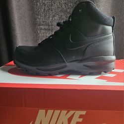 Nike Boots