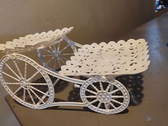 White Metal Decorative Carriage Display Stand