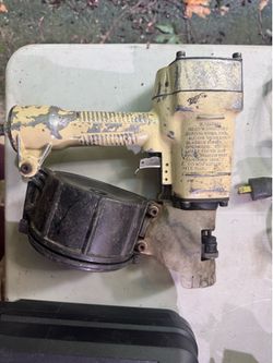 Coil nailer