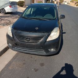 Nissan Versa 
