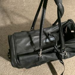 Mutli-functional rolling cat carrier