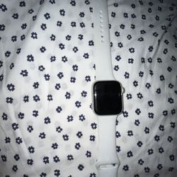 Apple Watch SE 40MM Aluminum 