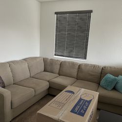 Sectional Sofa for Sale – Excellent Condition! ✨