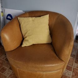 Quality Funiture - Leather Club Chair - From Hudson's Funiture