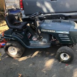 Riding Lawnmower 