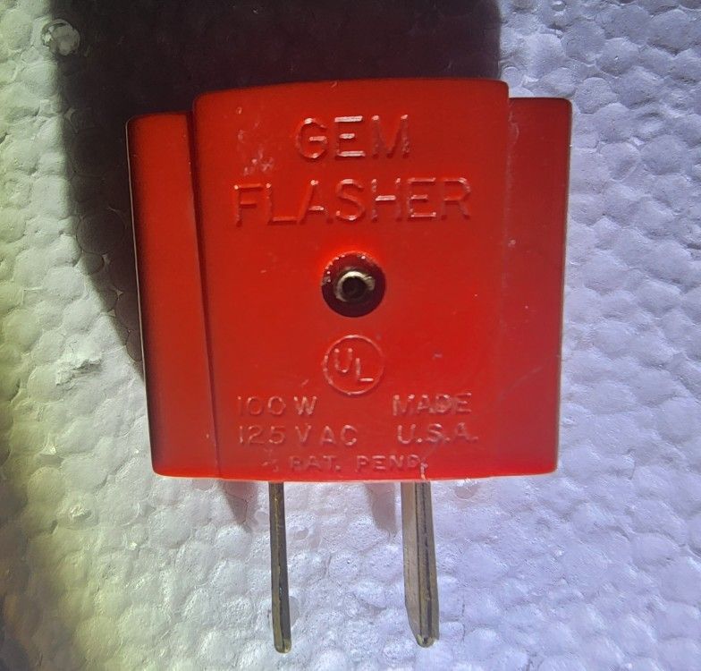 Vintage Gem Flasher 2 prong Christmas Light Blinker 100W/125V AC
Made In USA
