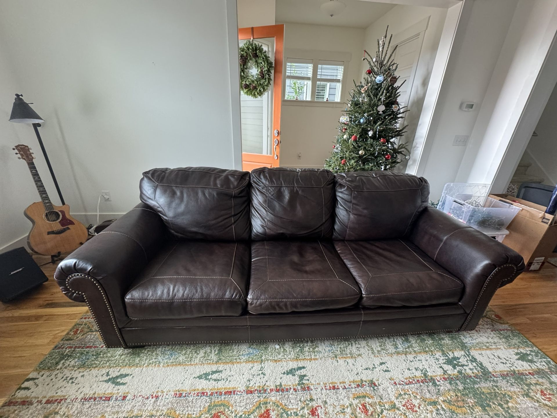 Pull-out Leather Sleeper Sofa Couch