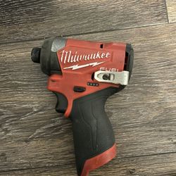 Milwaukee Impact Driver M12