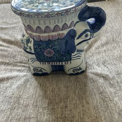 Chinese Elephant Porcelain Stand