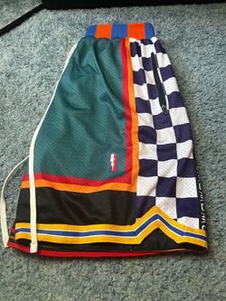 Collect+Select Los Angeles Lakers Paisley Shorts