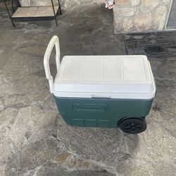 Cooler Coleman Wheeled With handle