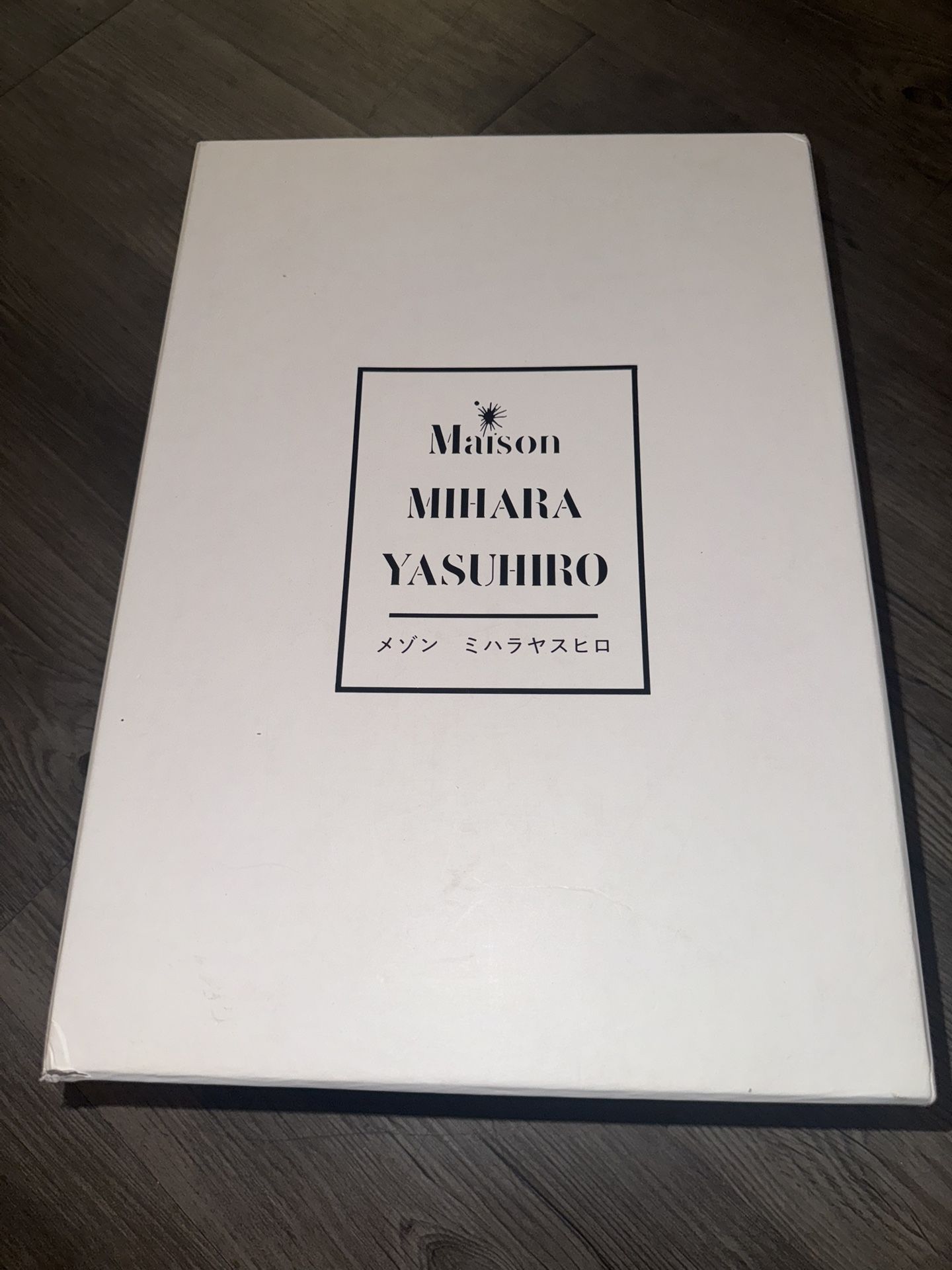 Maison Mihara Yasuhiro black & white