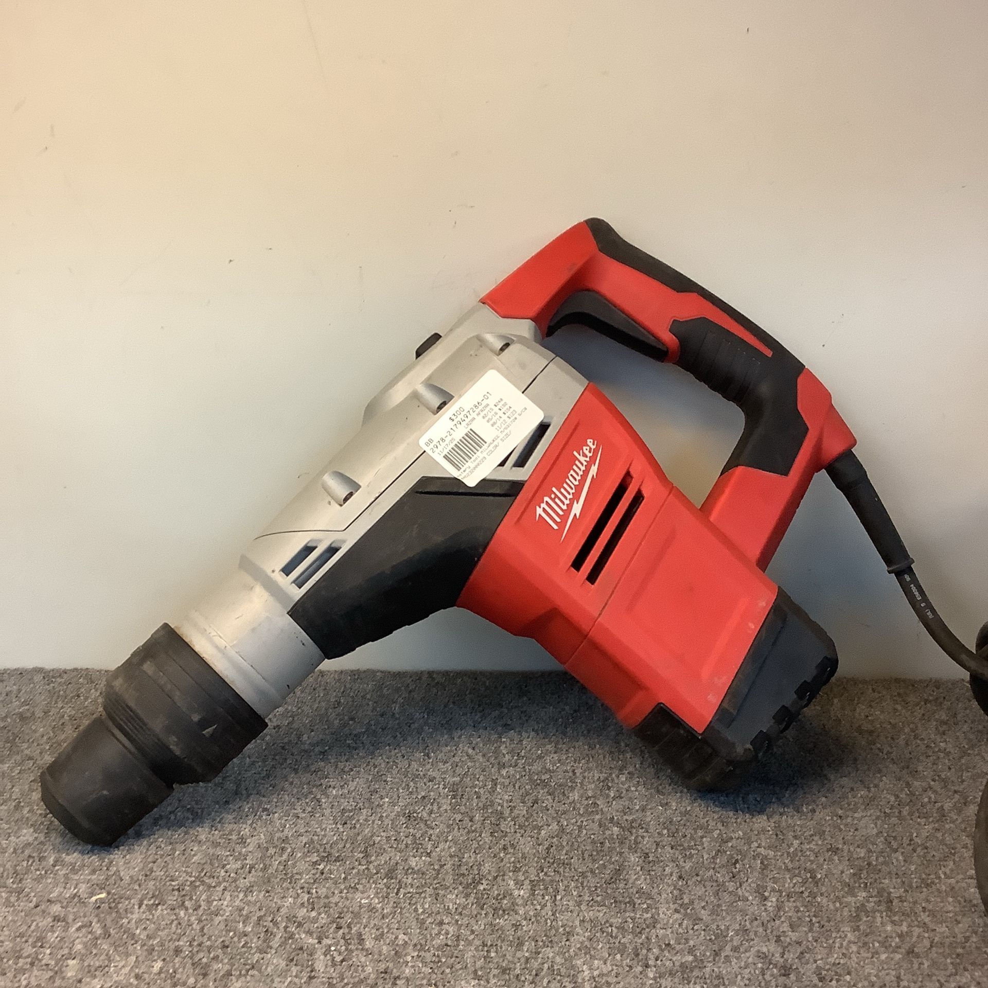 Milwaukee SDS Max 1 9/16 Roto Hammer