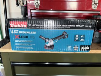 Makita 18V LXT Brushless 4-1/2" / 5" X-LOCK Angle Grinder – XAG25Z