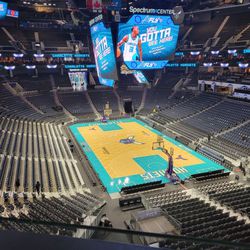 Charlotte Hornets Tickets ALL GAMES!! 
