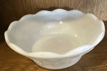 Vintage White milk glass bowl grape vine