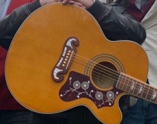 Epiphone EJ-200CE acoustic/electric