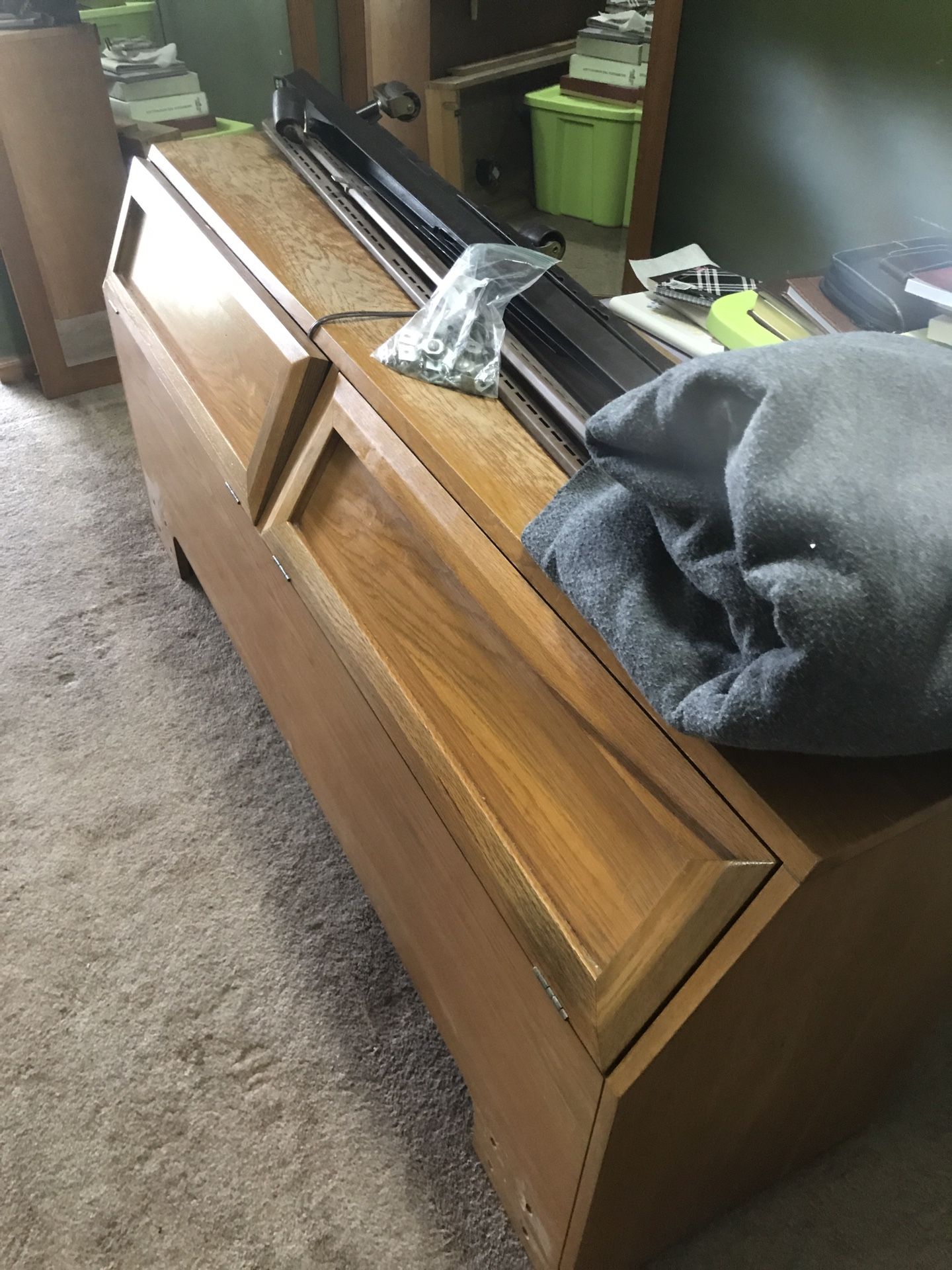 Thomasville Oak Bedroom Set for Sale in Plainfield, IL OfferUp