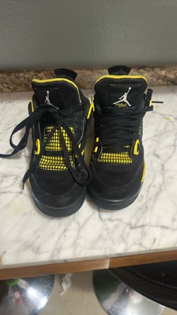Shoes 5.5y